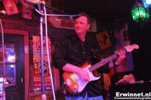 20120220carnavalmaandagavond018
